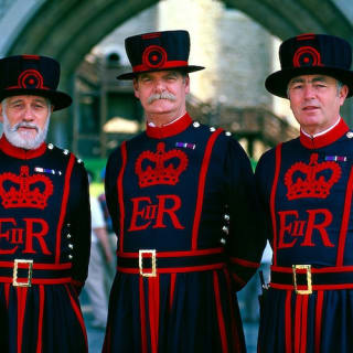 Early-Access Tower of London: Complete Tour with Crown Jewel & Opening Ceremony 7