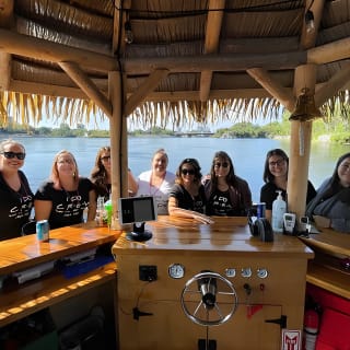 Lilo Floating Tiki Bar sul fiume Ottawa 9