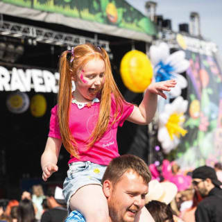 Raver Tots Outdoor Festival Reading 3