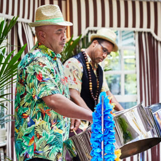 Bottomless Cocktails on The Beach at The Montague On The Gardens 3
