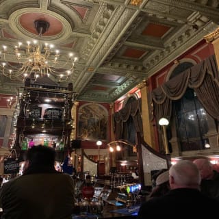 Visita a un pub histórico de Londres 9