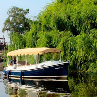 Enoturismo com passeio de barco: visita a adega, almoço e estadia 2