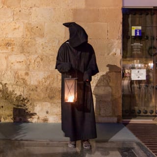 Guided tour Nit de llegendes at the Monastery of Sant Cugat 1