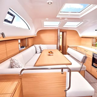 Private Day Charter auf Amazing Mowgli 15