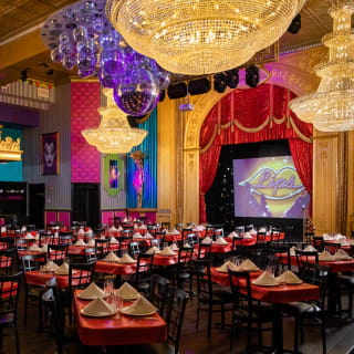 Dinner with the Divas – Celebrity Impersonators Show at LIPS Chicago 2