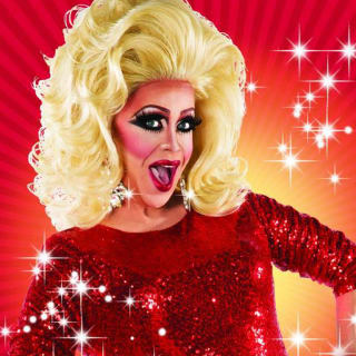 Dinner with the Divas – Celebrity Impersonators Show at LIPS Chicago 4