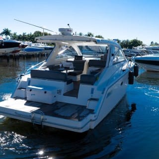 Crociere in yacht con capitano e marinaio 3