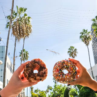 Santa Monica Delicious Donut Adventure & Walking Food Tour 11
