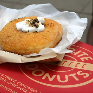 Fulton Market Delicious Donut Adventure & Recorrido gastronómico a pie 5