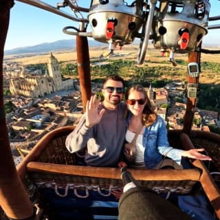 Romantic hot-air balloon ride for two 2
