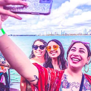Boat Party Booze Cruise with Open Bar! 3