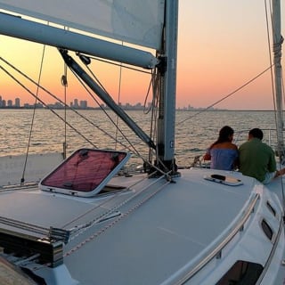 Navegación privada al atardecer por el lago Michigan con impresionantes vistas de Chicago 3