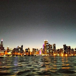 Navegación privada al atardecer por el lago Michigan con impresionantes vistas de Chicago 4