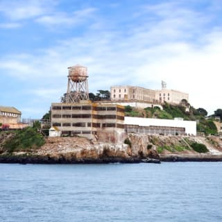 San Francisco: Inside Alcatraz Tour + 1-Hour Cruise 25