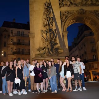 París: City Center Pub Crawl Guiado Con Chupitos & Entrada al Club 4