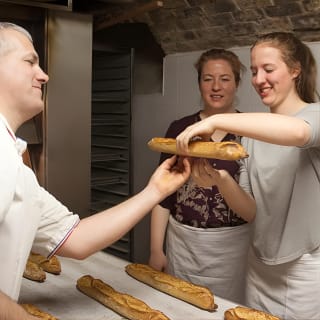 French Baking Class: Baguettes und Croissants in einer Pariser Bäckerei 5