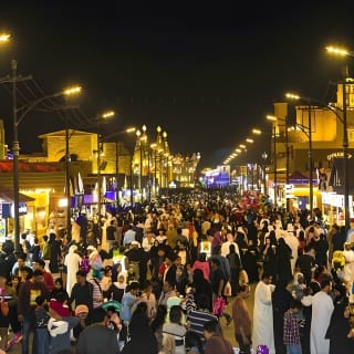 Skip-the-Line Dubai Frame & Global Village Tickets 9