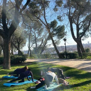 Madrid: Pilates por la mañana o al atardecer en el Templo de Debod 3