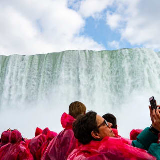 Niagara Falls Day Tour from Toronto + Hornblower Cruise & Niagara-on-the-Lake 4