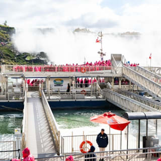 Niagara Falls Day Tour from Toronto + Hornblower Cruise & Niagara-on-the-Lake 6