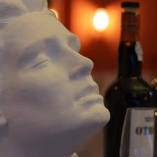 Fado a Lisbona: spettacolo intimo di fado dal vivo a tarda sera con vino Porto 6