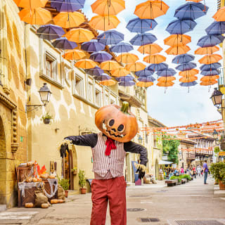 🎃Creepy Halloween Family👻 en Poble Espanyol Barcelona 5