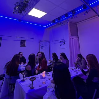 Taller de tarot con mimosas y vinos 1