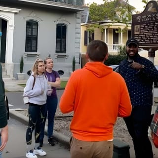 Ghost Tour and Haunted Pub Crawl Party 4