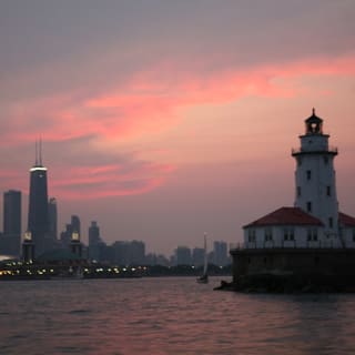 Lake Michigan & Chicago River: 1.5-Hr Night Sightseeing Cruise 4