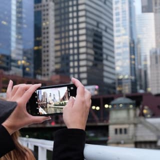 Lake Michigan & Chicago River: 1.5-Hr Night Sightseeing Cruise 5