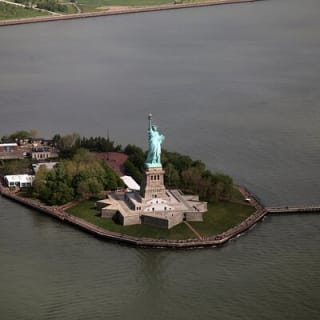 Skip-the-line MOMA Museum, Statue of Liberty & St Patrick's Cathedral with Audio 7
