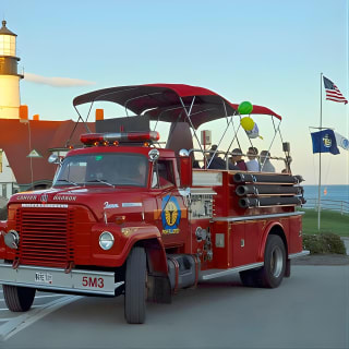 Vintage Fire Truck Sightseeing Tour of Portland Maine 2