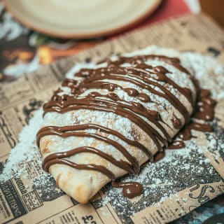 Merienda para dos: delicioso calzone dulce en Pinsa Pizza 3
