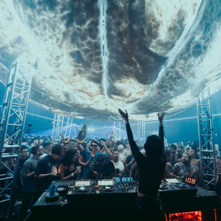 The Fluffy Cloud: Residency Closing Party 6