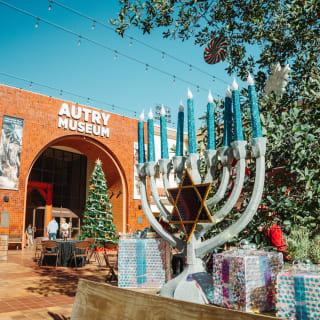 Autry Museum Tree Lighting Holiday Celebration 3