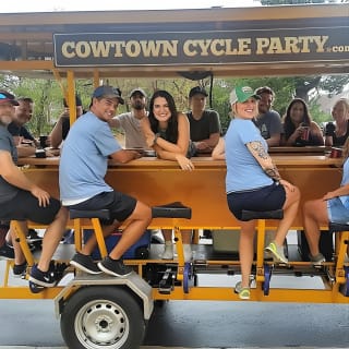 Murals & Mimosas - Cowtown Cycle Party BYOB Öffentliche Tour 4