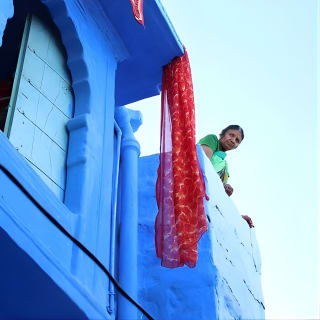 Walk in blue City 11