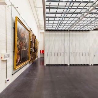 Visita guiada a los almacenes de la Galería de las Colecciones Reales 1