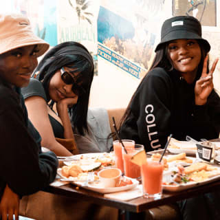 Cottons Tropical Bottomless Brunch 4