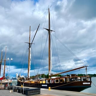 Helsinki in Nutshell: Suomenlinna & City Highlights by Eco-Friendly Ways 9