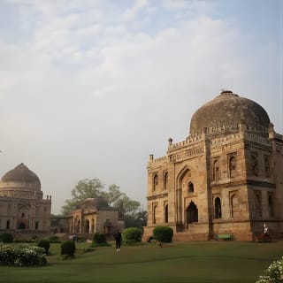 Full Day Delhi Sightseeing Tour by Public Transport 4