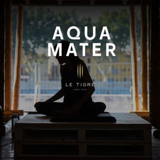 Séance de yoga dans l'exposition Aqua Mater de Sebastião Salgado 1