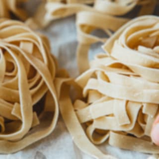 Klassische handgemachte Pasta mit Wodka-Sauce 2