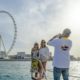 Dubai: 2-Hour Luxury Yacht Tour + Snacks & Drinks 9