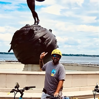 Electric Bike Art and Architecture Guided Tour in Jacksonville 7