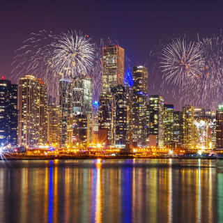 Crucero de los fuegos artificiales del sábado por la noche 2