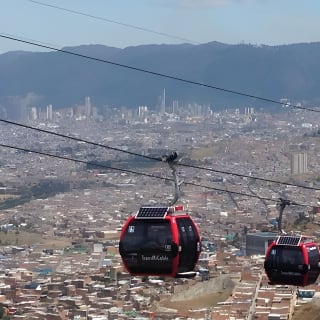Cable car to el Paraiso, the city slum 1