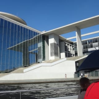 Berlin: 1-hour boat tour + audio guide 6