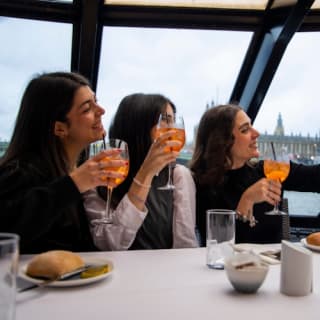 London: River Thames Lunch Cruise 1