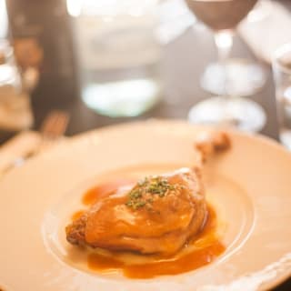 Montserrat y Bodegas: Tour ida y vuelta + Cata de vino con comida tradicional 4